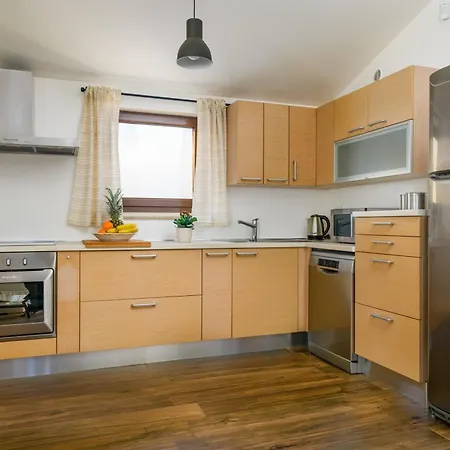 Modern&family Friendly Ana Bruna Apartment